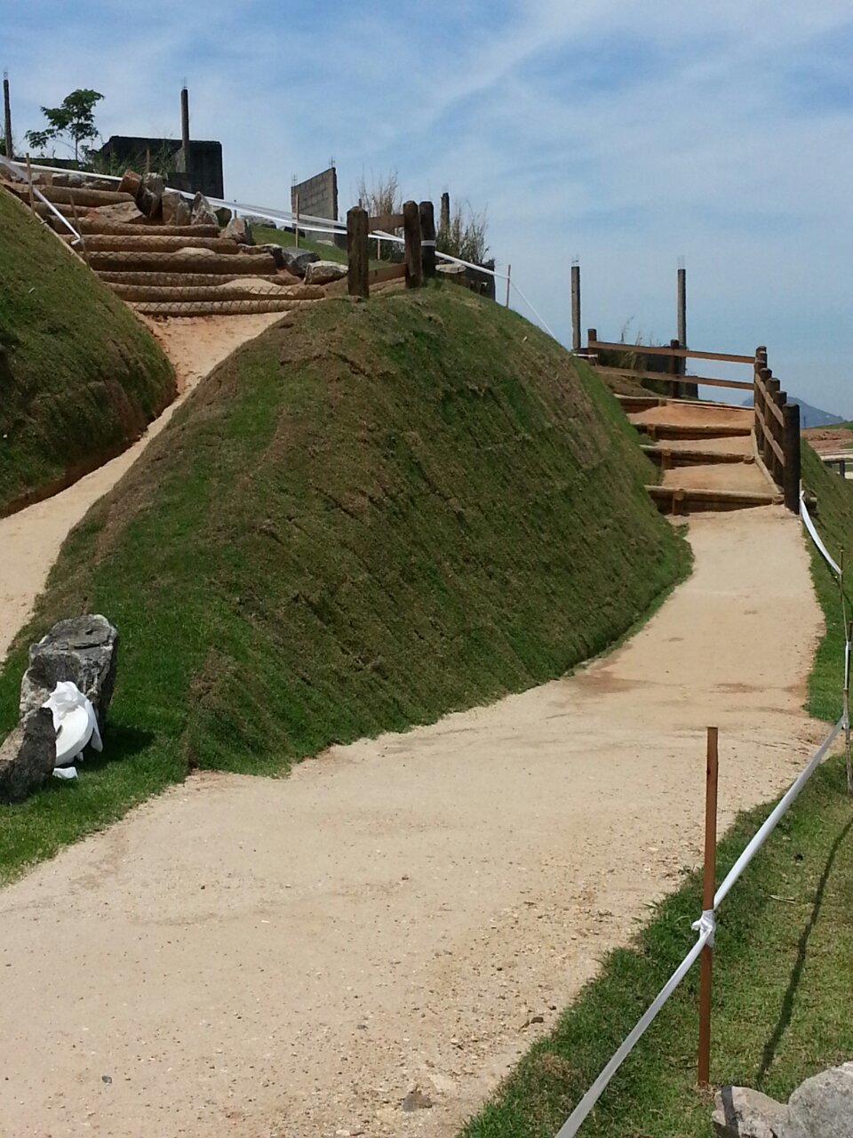 image-4396616a79147bdee770d13a7269174acf518206eedab3c77cdd5d9bbf975694-V