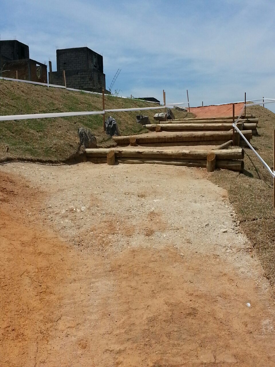 image-7bf7cd109bc864a5a29847e3213a40643d76c3f759cea68edba123ed492b67ff-V