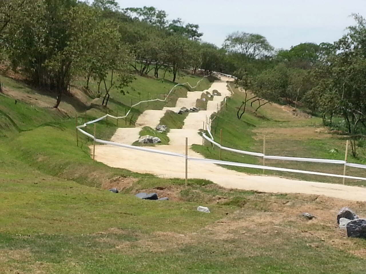 image-95bf739ca0ef8729294b3cc8a9ba225d74300781a9c466dc6f8c7a895143174b-V