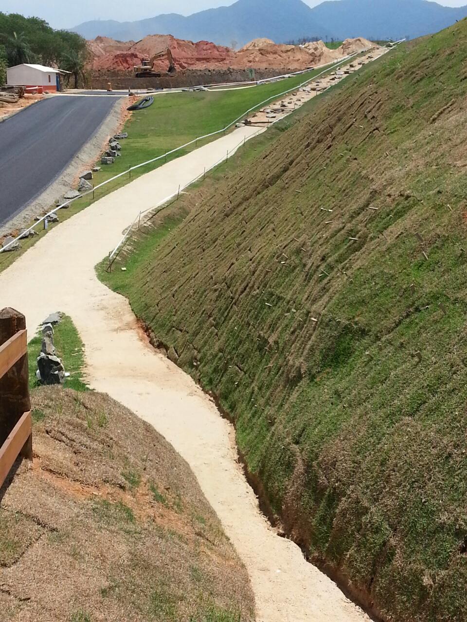 image-983c83a5e61df06b7c31b7b775956a5d4dfaaa25931ce9406773bde1a9c67cda-V