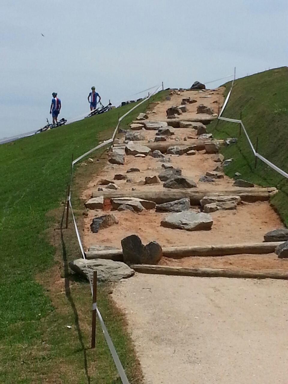 image-c90f15d46f1b970b79cc12b402578c57240853ba604d30a79592c35feee37a4a-V