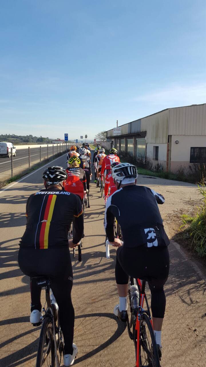 ceska-reprezentace-soustredeni-mallorka-cyklonovinky-2016-8